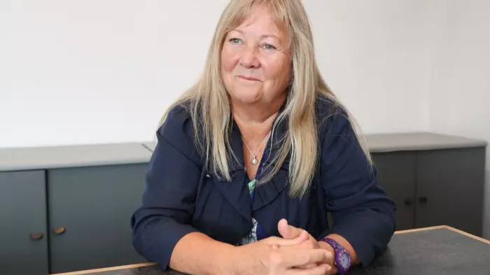 Simmonds bins official advice on waste policy